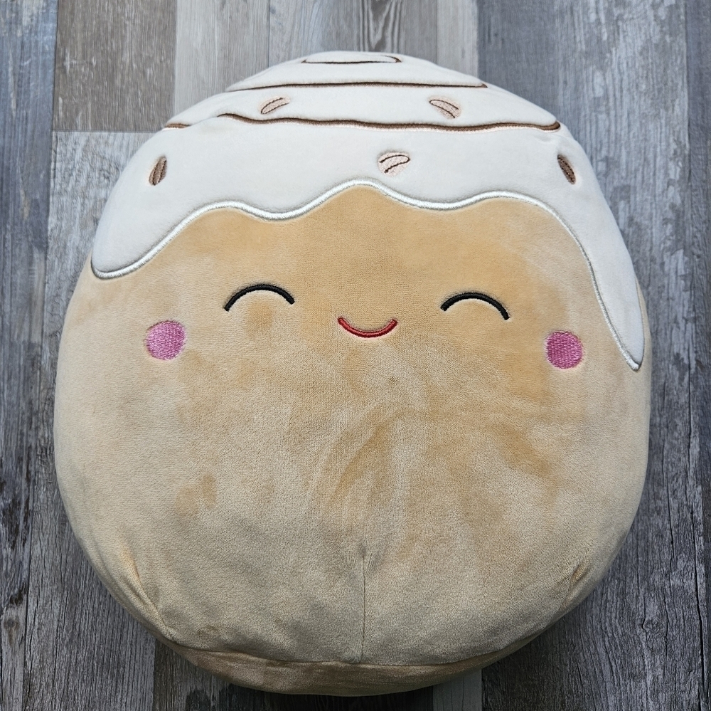 Squishmallow Chanel the Cinnamon Roll